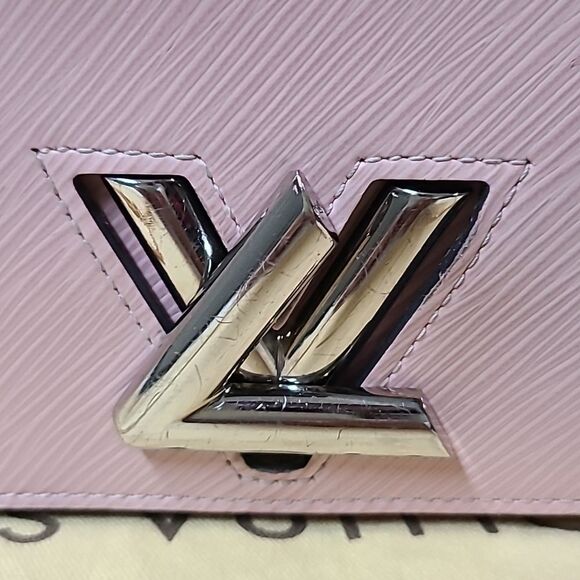💯 Authentic Louis Vuitton Twist Wallet 🍀 - Picture 2 of 14